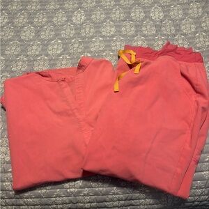 Figs Coral Scrub Top